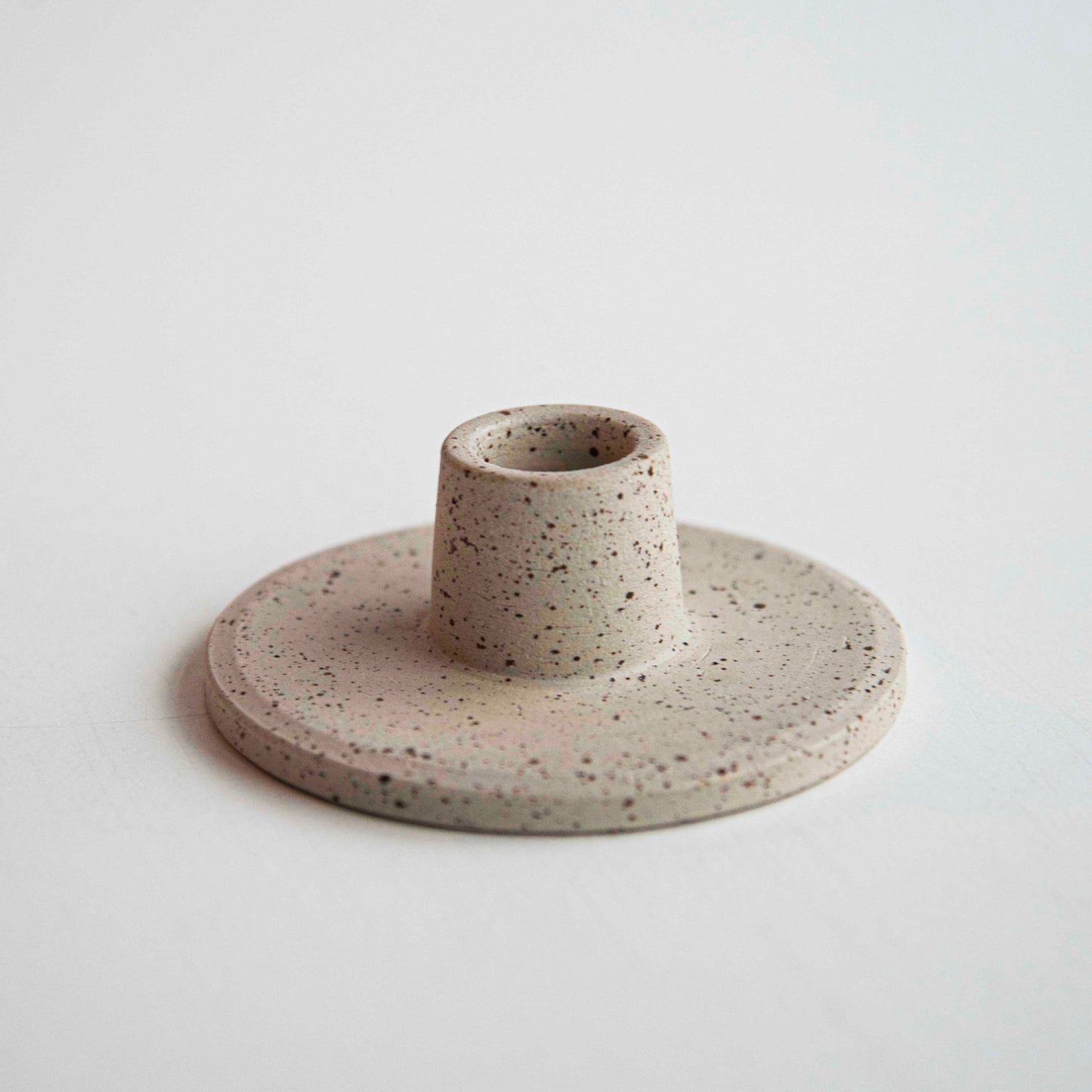 CANDLE HOLDER WHITE SPECKLED