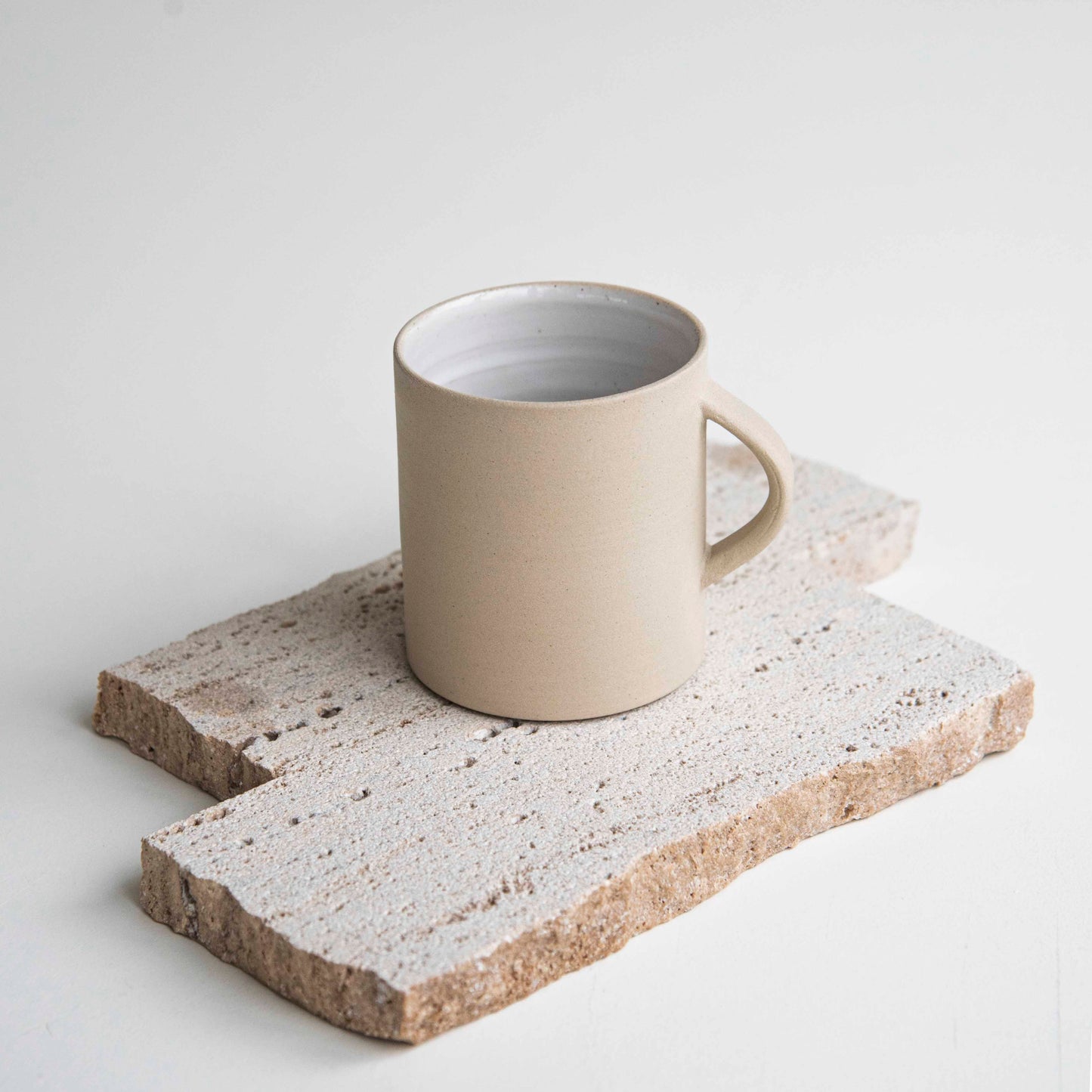 CUP WHITE Large