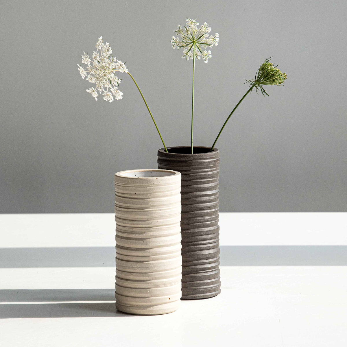 VASE DARK AND WHITE - set of 2