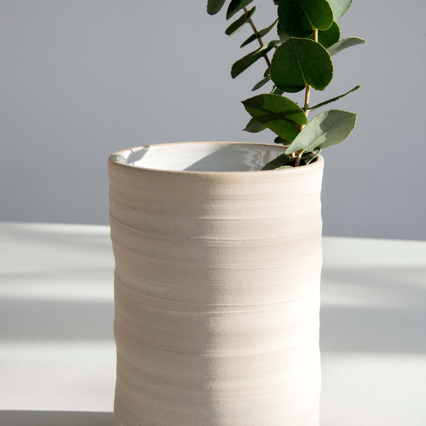 VASE WHITE