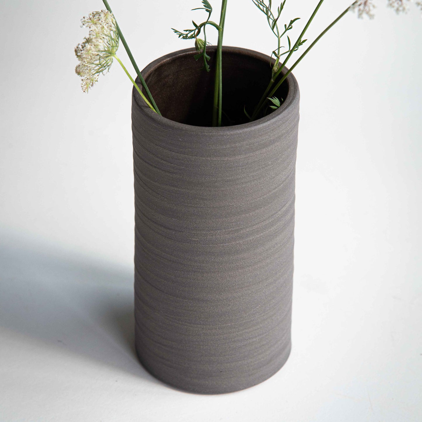 VASE DARK TEXTURE